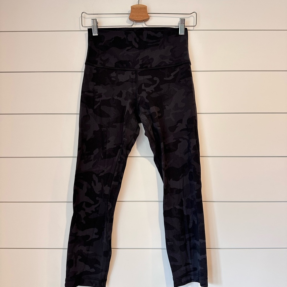 Lululemon Align crop size 6